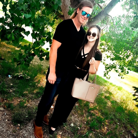 Meet your Posher, Rebecca - Picture 2 of 2